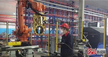 河北大工匠印超 自主研發(fā)機(jī)械設(shè)備，引領(lǐng)行業(yè)告別“買買買”